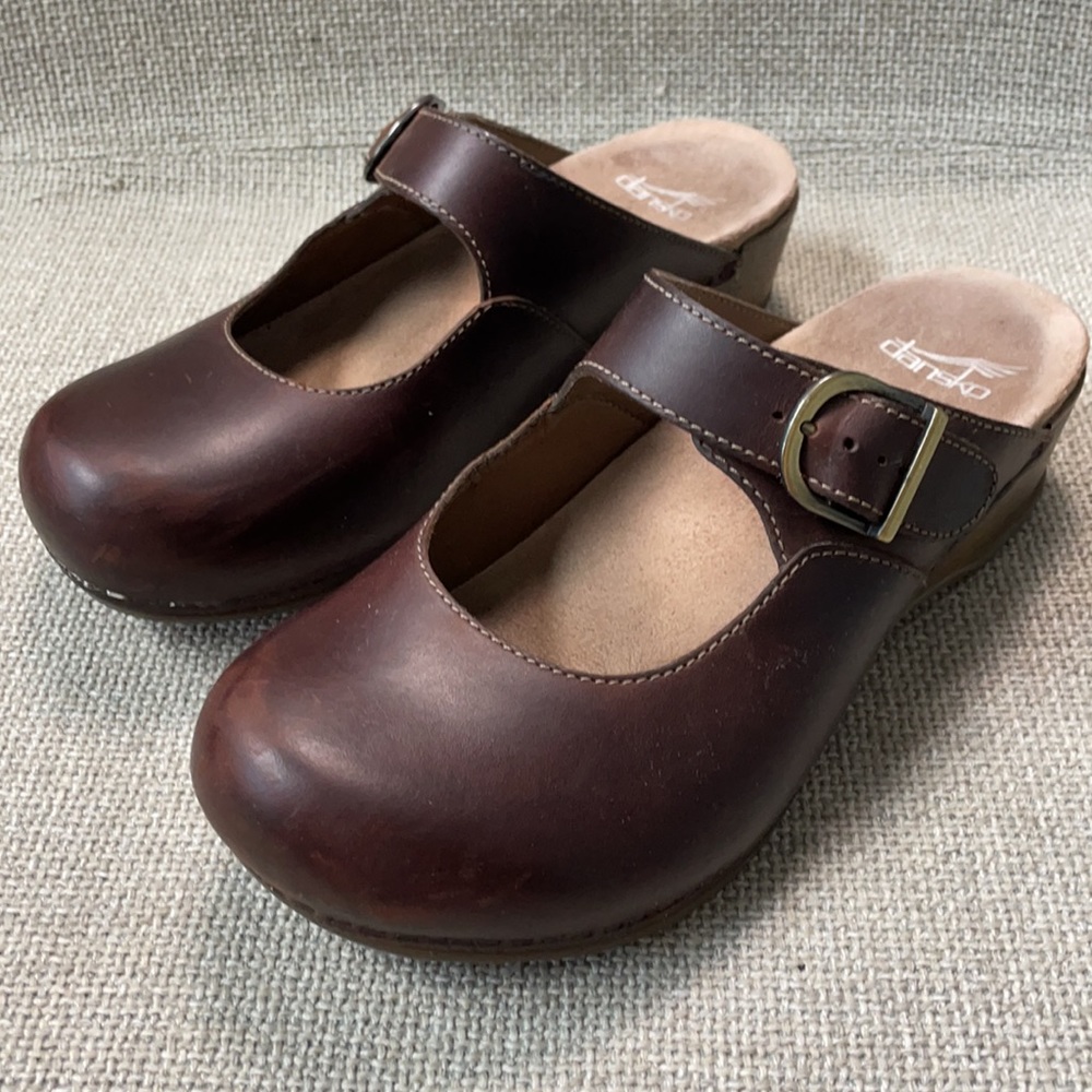 Dansko Britney tan clog size 40